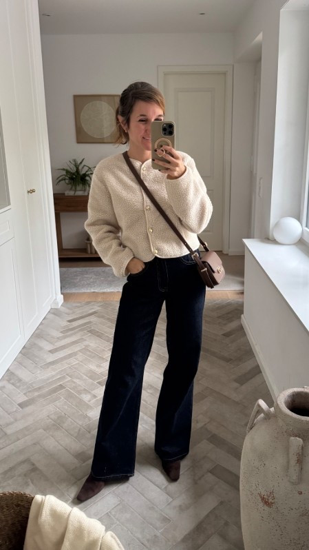 Hab mir die viralen Teddy Jacken bestellt und sie sind noch viel schöner als ich dachte 🥰🧸 Trage Größe XXS bei der Teddy Jacke und Größe 27 / Länge 30 bei der Wide Leg Jeans bei 163cm 

#LTKdeutschland #LTKautumn #LTKwinter