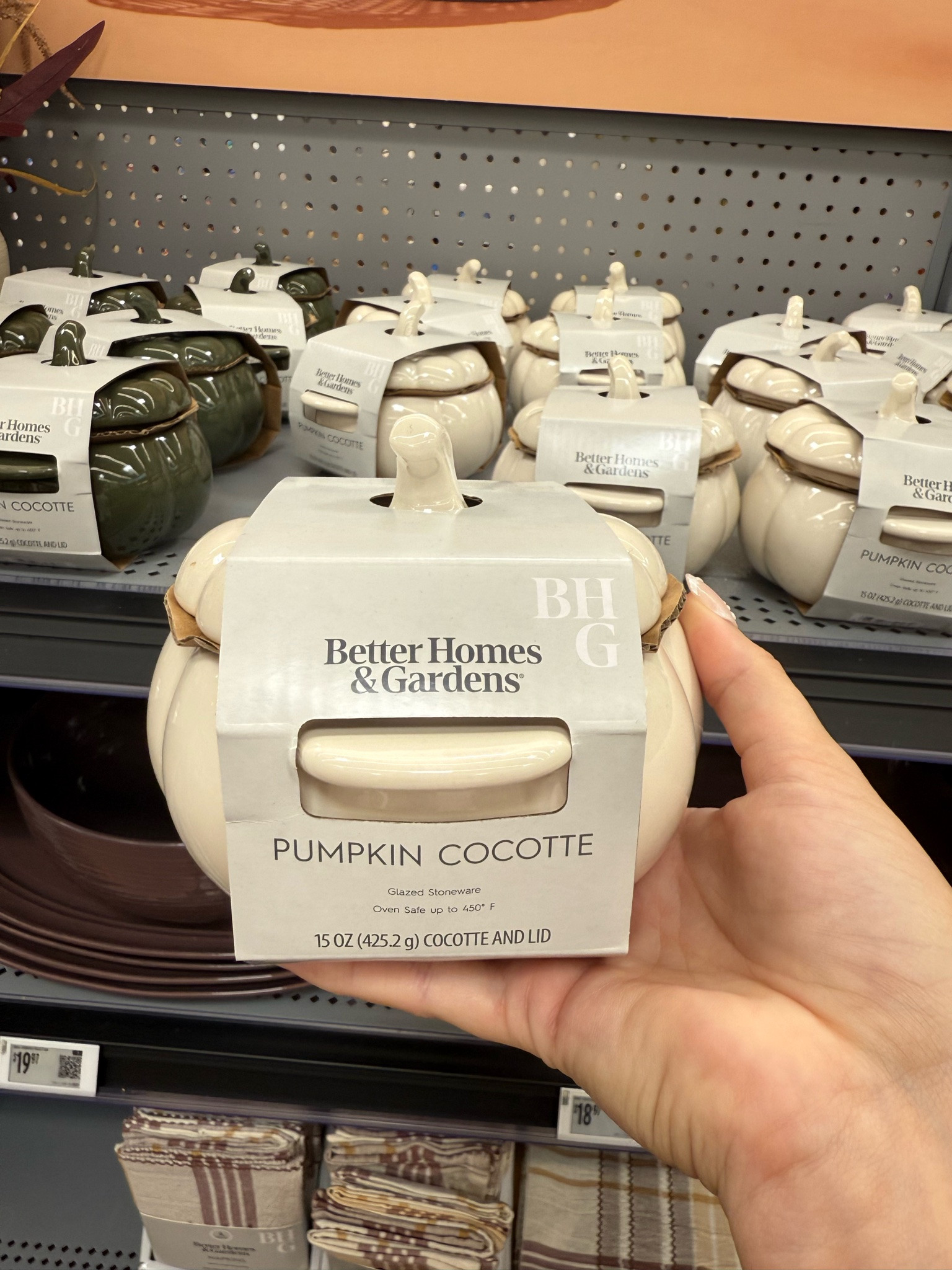 Pumpkin cocotte 

Hosting essentials fall home decor Walmart finds

#LTKSeasonal #LTKHome #LTKmomlife