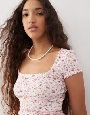 Miss Selfridge lace trim ribbed short sleeve top in ditsy floral | ASOS | ASOS (Global)