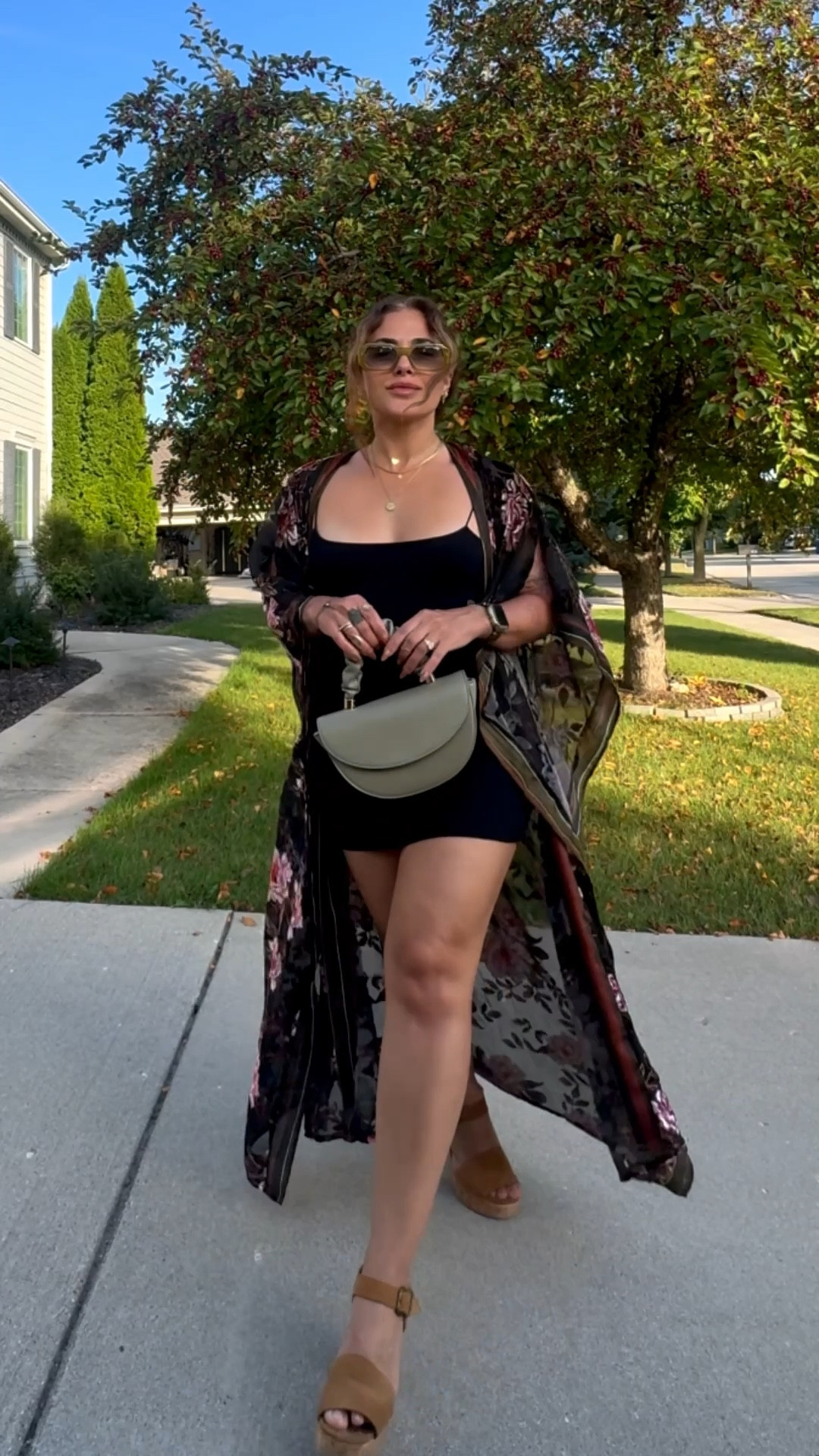 This outfit makes me feel like a babeeee. The kimono is a gem that I found years ago when I lived in San Diego but I’ve linked similars for you! 

#LTKStyleTip #LTKFindsUnder100 #LTKPetite