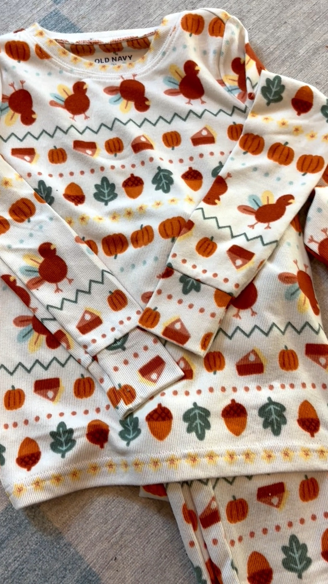 Omg the softest kids pajamas and they’re on sale $6 ‼️ ends tonight!
Kids thanksgiving pajamas 
Holiday pjs
Kids pj
Toddler boy pj
Baby boy pj
Toddler girl pj
Baby girl pj

#LTKSaleAlert #LTKKids #LTKBaby