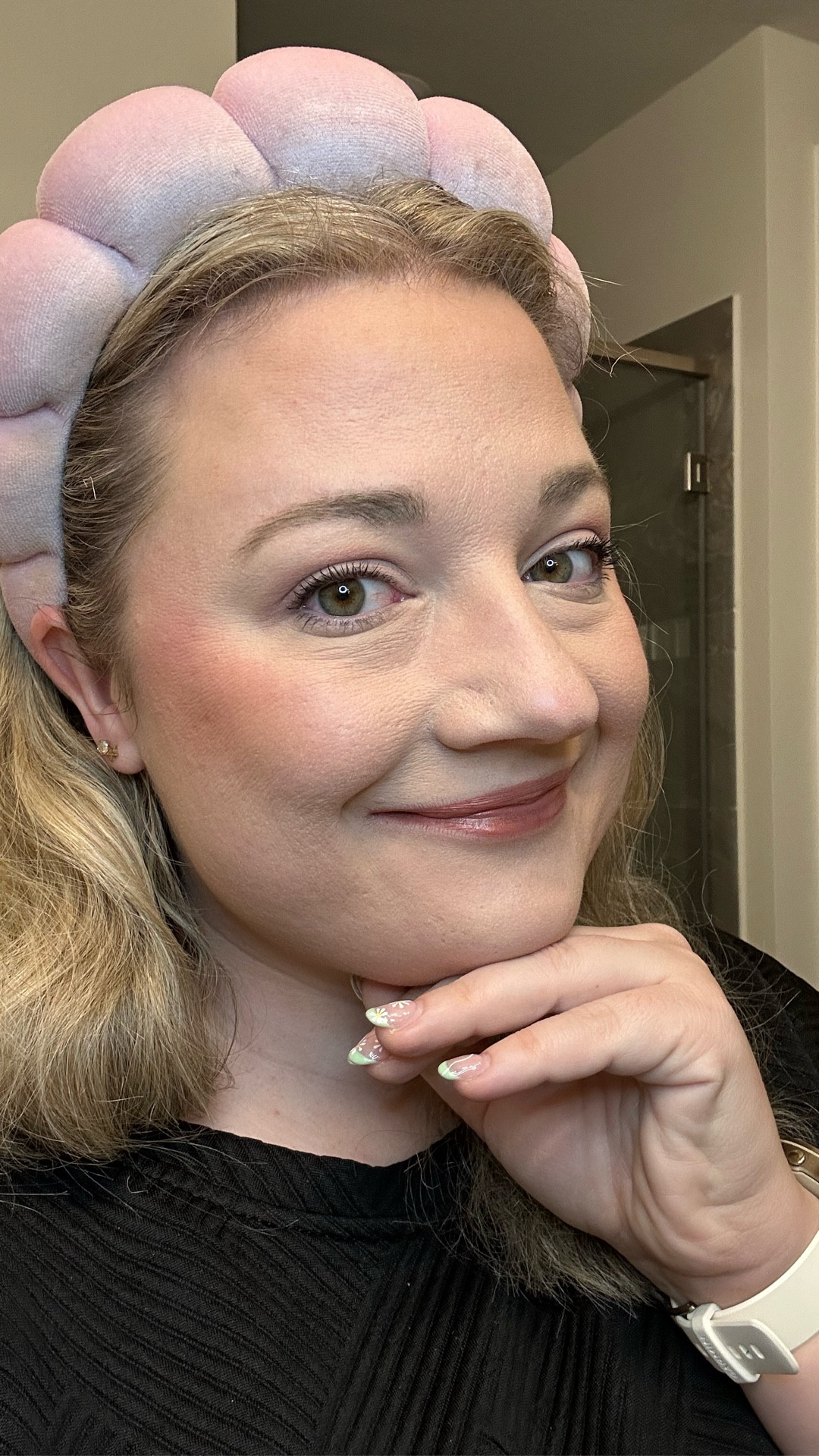 Get ready for the day with me on a Friday and my son is slowly waking up in the background so this is fast! I’m fair in most things and named the exact shade I’m using where possible! #getreadywithme #millenialmakeup #mommakeup #makeup #tartesale

#LTKgrwm #LTKBeauty #LTKSpringSale