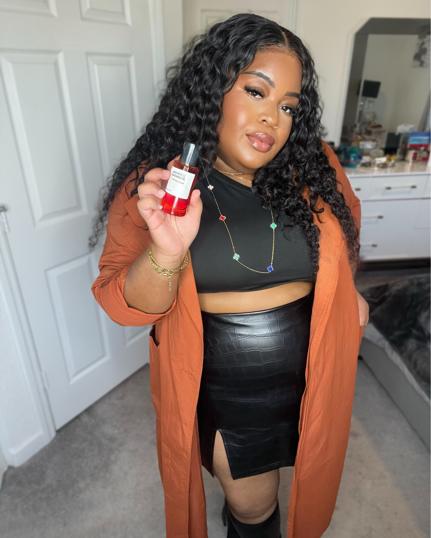 One outfit , 2 purses! #trenchcoat  #boots #leather #coats #scarves 

#LTKStyleTip #LTKFallSale #LTKPlusSize