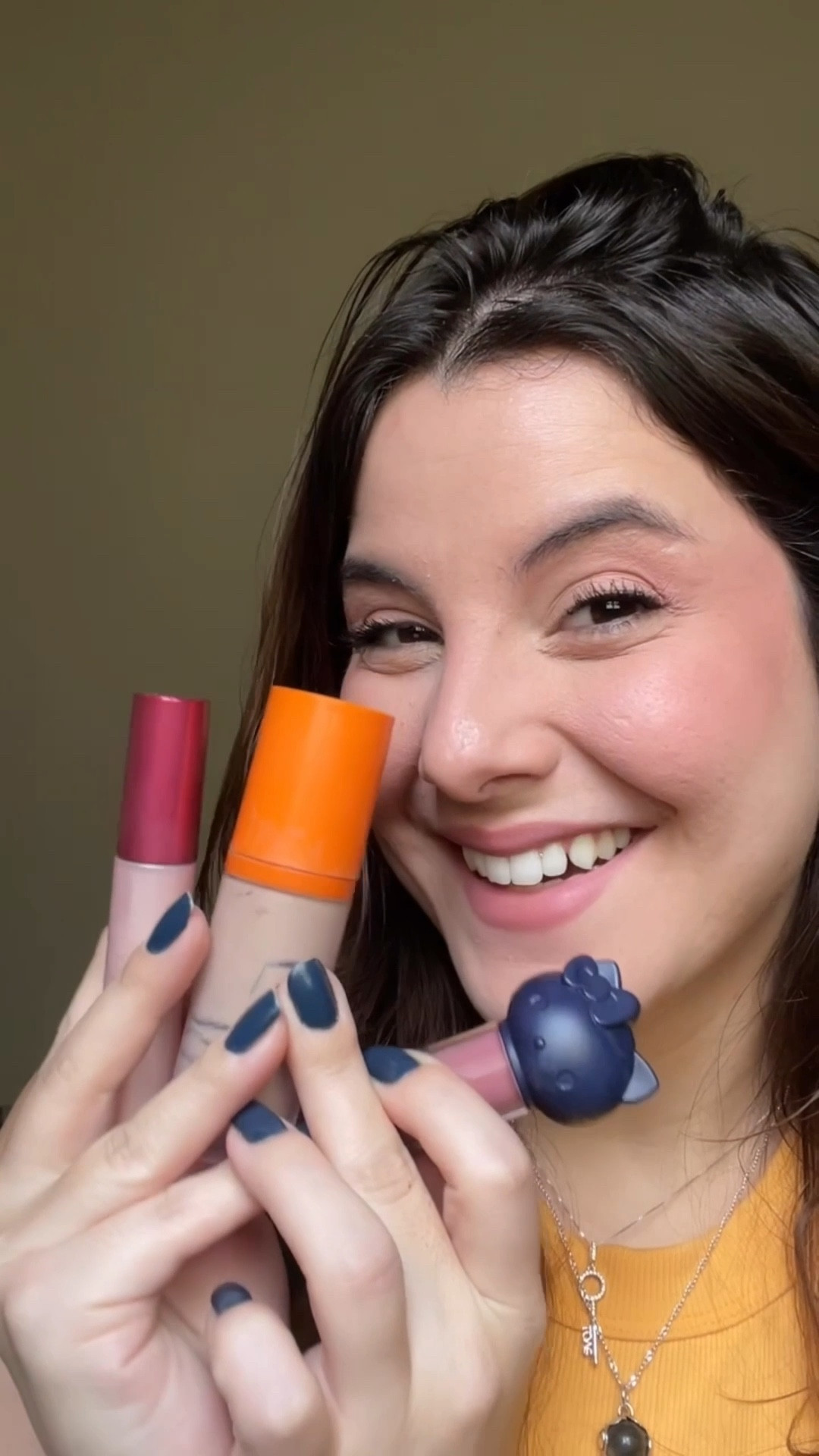 Make usando só 3 produtos

Cor do blush líquido é Coffe shop
Cor da minha base é a bege claro 1

#LTKbrasil #LTKbeleza