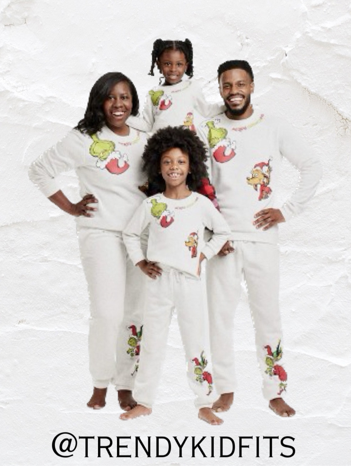 Grinch family matching sweatshirt sweatpants 

#LTKfamily #LTKHoliday #LTKHolidaySale