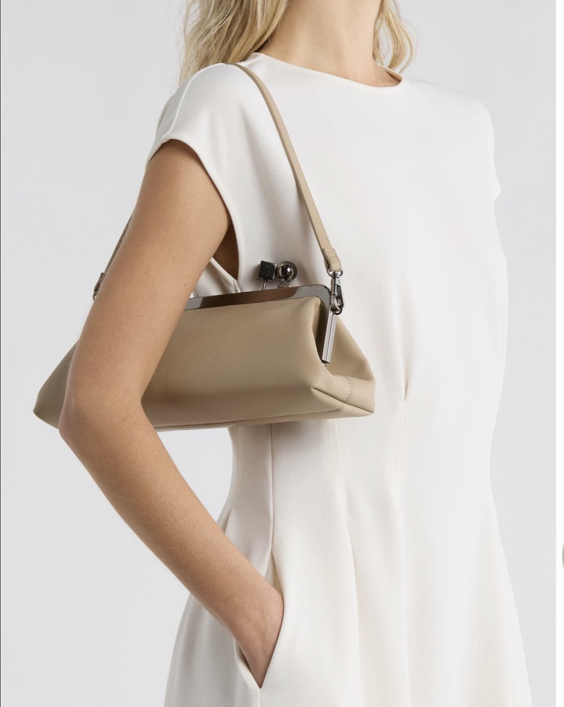 The kind of bag that elevates everything without trying ✨
Soft neutrals, clean lines, and just the right amount of structure… this is that “grab it and go, still look put together” piece.


neutral handbag, beige bag, minimalist style, quiet luxury, structured bag, everyday chic, elevated basics, capsule wardrobe, timeless accessories, polished look

#LTKOver40 #LTKWorkwear #LTKWedding