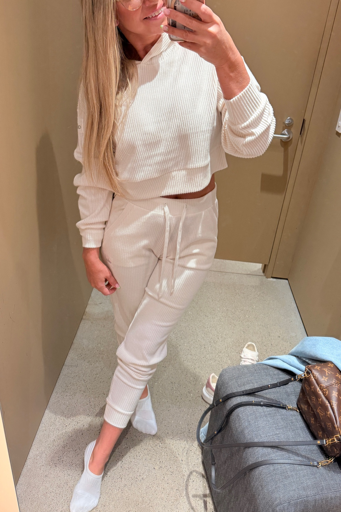 Obsessed with this cozy set. Super comfortable, amazing quality! Comes in many other colors. Im wearing size S in pants and XS in top. Not my usual size so I suggest size down. 

#LTKTravel #LTKU #LTKStyleTip
