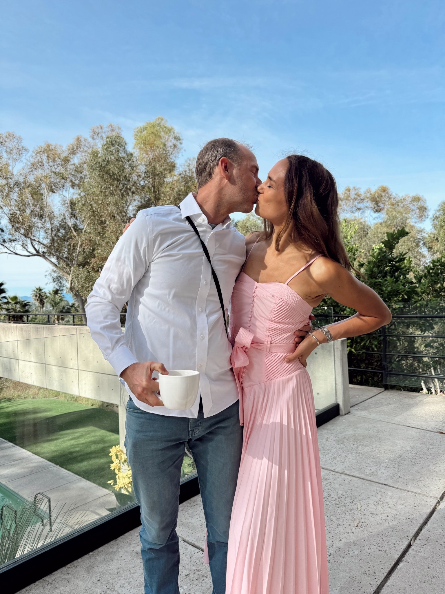 Pink dress goodness from Karen millen 🌸🫶🏻