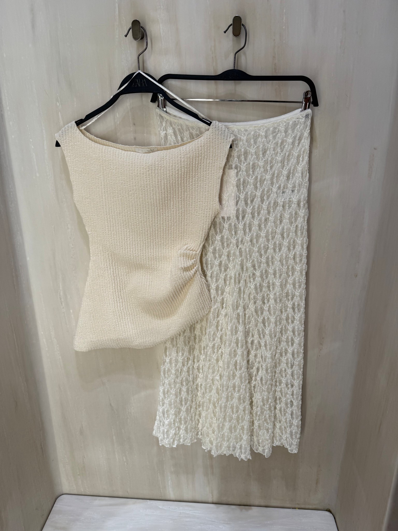 Flared lace maxi skirt styling❤️‍🔥
Tags: new in Zara textured off shoulder top cream asymmetric style trending fashion summer inspo outfit ideas city break holiday vacation Dubai Barcelona Ibiza Madrid relaxed chic vibe 

#LTKsummer #LTKstyletip