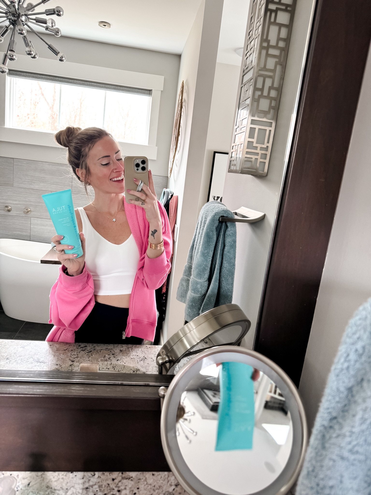 Discount code HEYITSJENNA saves 15% at Tula on cleansers and skincare for summer! A must have after pool days and beach days to get all the makeup and sunscreen off your skin!