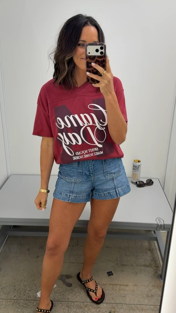 Walmart is seriously killing it with these finds 👏🏻 this tee is such an easy everyday piece and looks way more expensive than it is. 🛒🤎

#WalmartFinds #WalmartFashion #WalmartStyle #AffordableFashion #LookForLess #WalmartClothes #EverydayStyle #LTKCreator #LTKStyle #FashionFinds