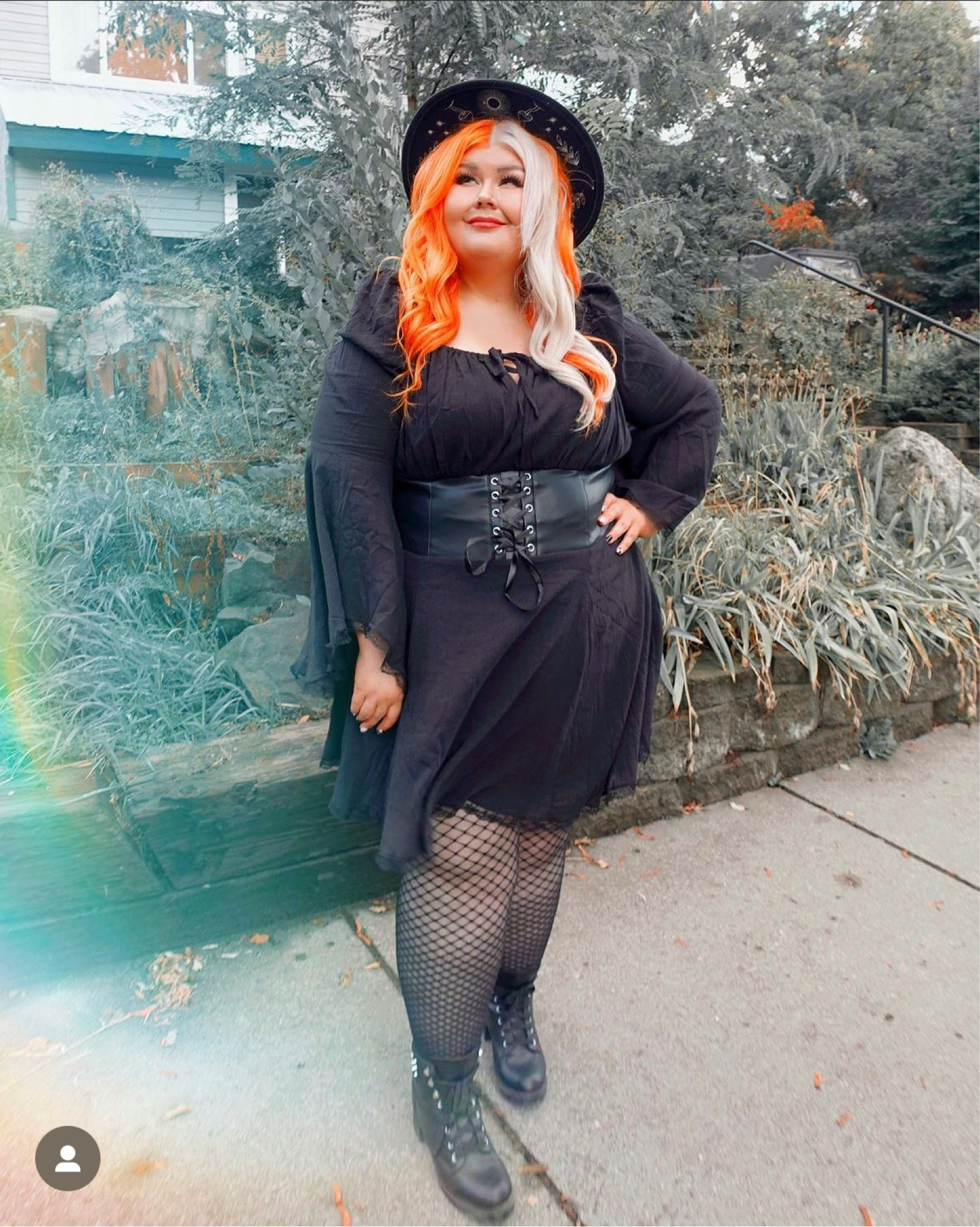 This dress from @hottopic I can’t! It’s so good! 😍

Literally forgot I had a couple photos hiding in my drafts! woops. 🤣

📸 @ahoyalina 

#altfashion #hottopic #htfanatic #alternativefashion #alternativecurves #outfitideas how to style, curvy fashion, goth fashion 