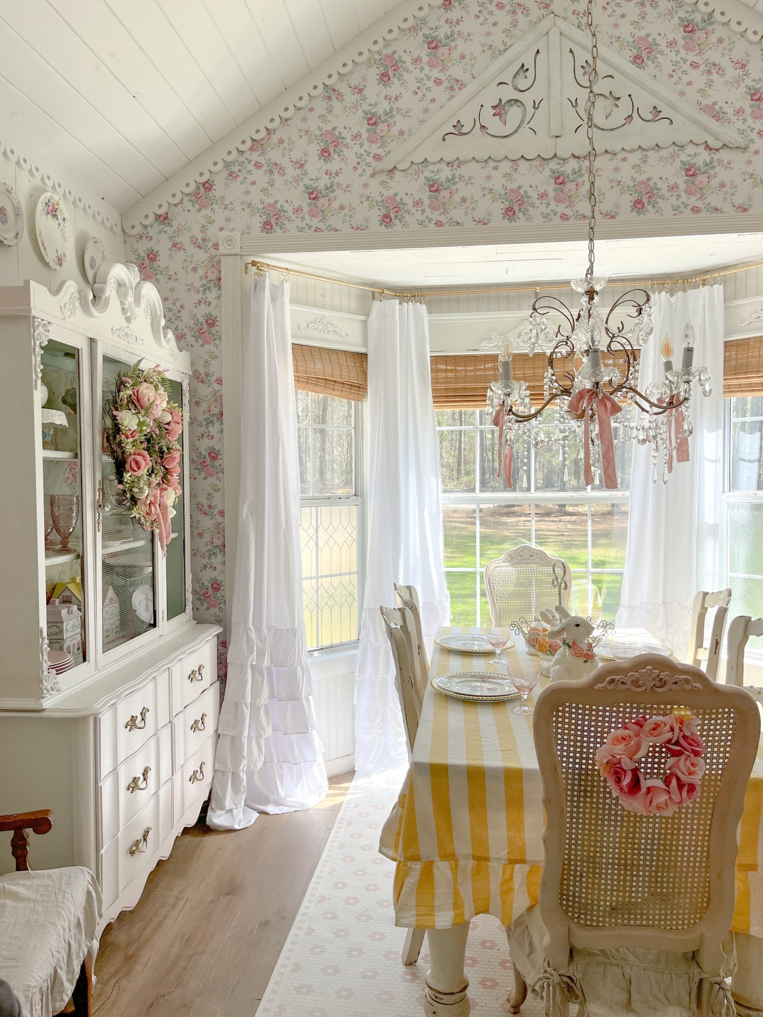 Spring dining room 

#LTKFindsUnder50 #LTKSeasonal #LTKSpringSale