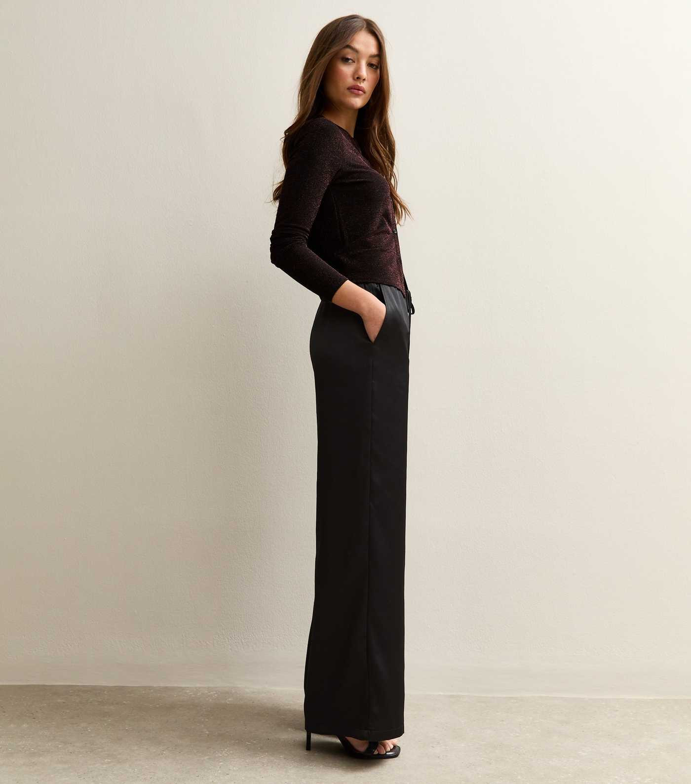 Black Satin Wide Leg Trousers | New Look | New Look (UK)