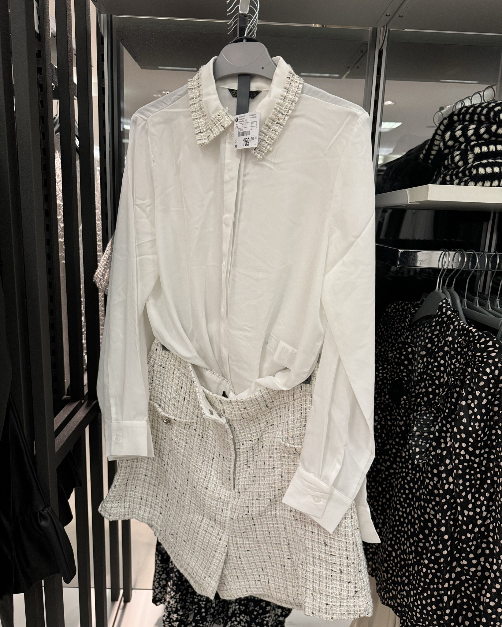 Lindíssimo conjunto 
Infelizmente não encontrei a saia