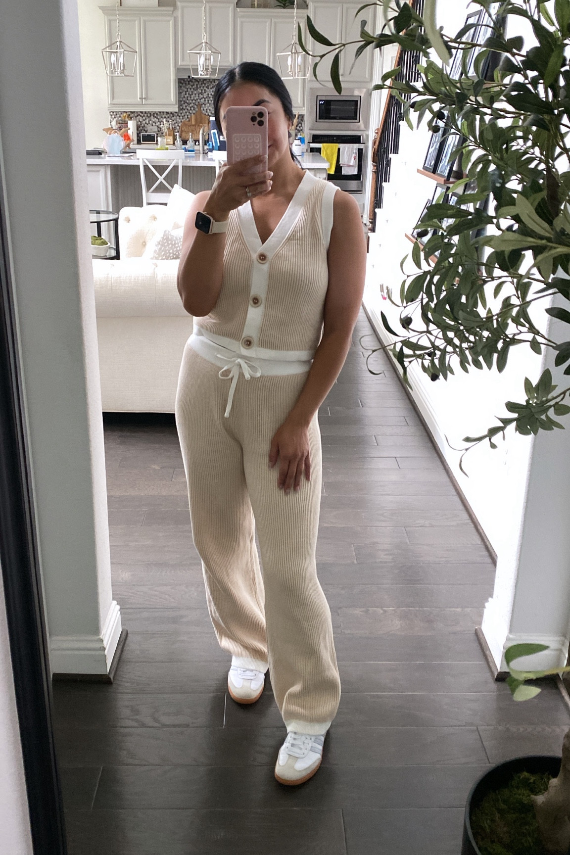 My Amazon vest sweater set is 50% off today

Wearing the medium 

#LTKFindsUnder50 #LTKOver40 #LTKSaleAlert