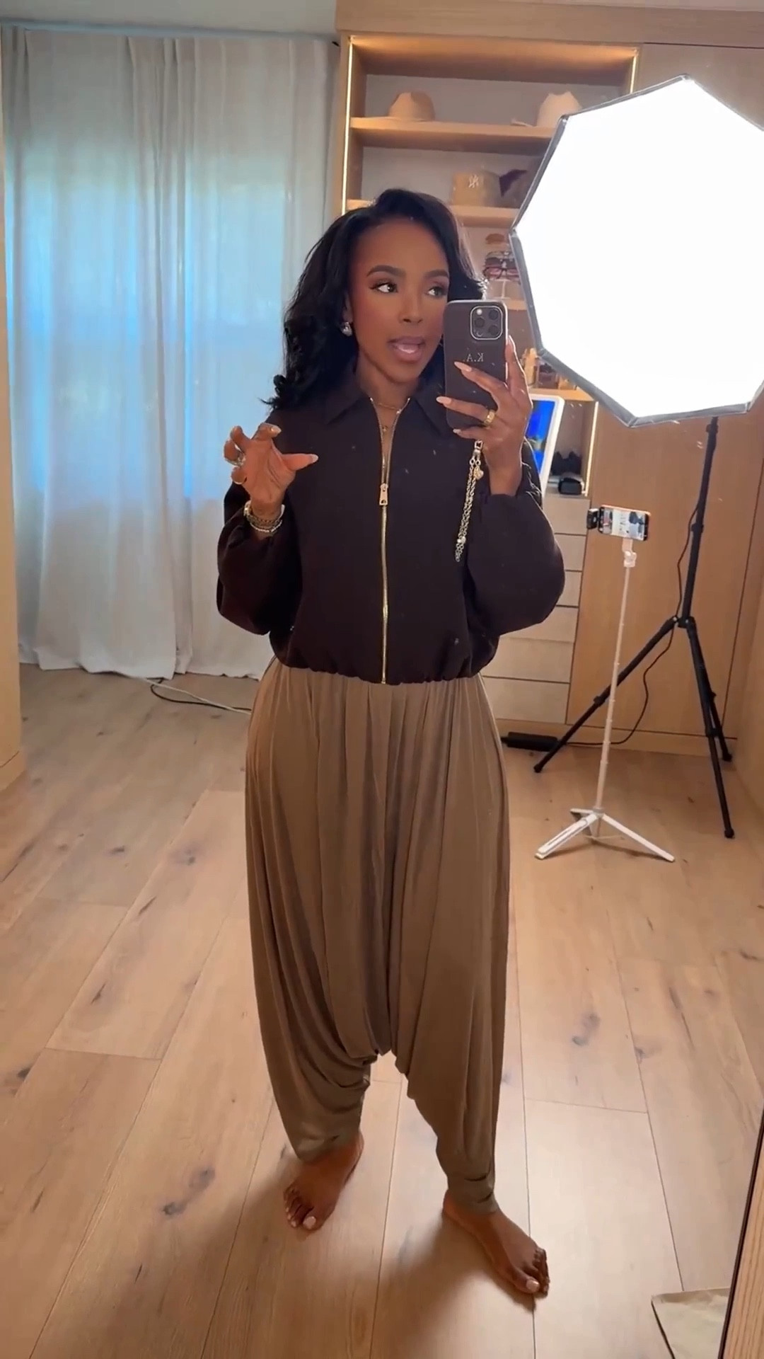 Scroll to shop!
A chic zip-up and flowy pant combo perfect for a casual dinner date. @Zara  

#LTKootd #LTKSpringSale #LTKPetite