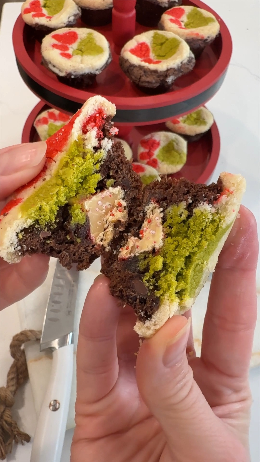 Grinch Candy Cane Brookie Cups—your new must-try holiday treat! 🍪💚 Simply add brownie mix to a mini muffin tin, pop in a candy cane kiss, and top with a Grinch sugar cookie. Bake at 350°F for about 30 minutes, and you’re all set! Pro tip: grease the pan well and let them cool completely before removing. Perfect for holiday parties or a festive family treat! #HolidayBaking #GrinchTreats #FestiveDesserts #ChristmasCookies #Grinchmas #HolidayTreat 

#LTKSeasonal #LTKHoliday #LTKFamily