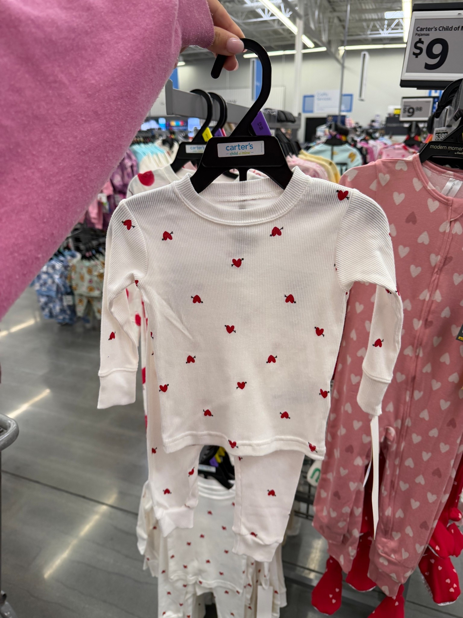 Carters
Toddler Valentine’s pjs!