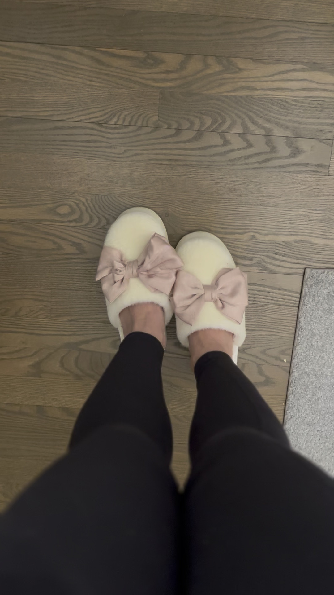The cutest slippers for a girly girl! They are so soft and cozy. They’d make a great gift for a girlfriend or sister.
Bow slippers. Women’s slippers. Gifts for her. Gift guide. Sister gift. Girlfriend gift. 

#LTKFindsUnder50 #LTKWatchNow #LTKGiftGuide