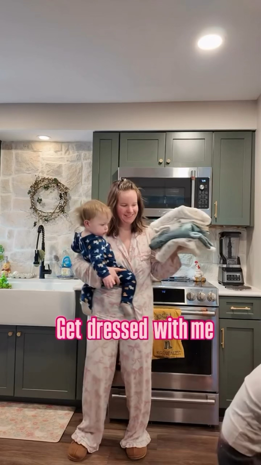 Three little ones under four and running a business equals chaos, so comfy mode activated! Time to take my oldest to preschool, swing by the store, and prep for a fantastic weekend! What's on your agenda for the weekend?🌸🌻

#getdressedwithme #momofthree #businessowner #matchingsets #comfy

#LTKmomlife #LTKgrwm #LTKdayinmylife