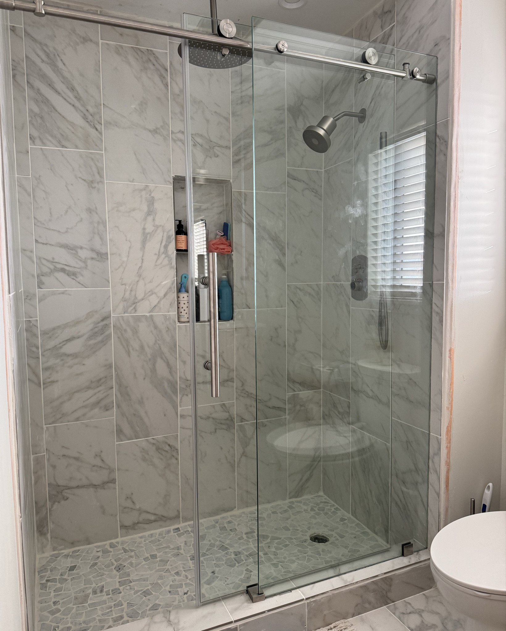 Jolie Shower Head reduces hair shedding, softer hair, improved skin (less dryness, eczema, irritation), better lathering for shampoo, and reduces hard water buildup 💦

#LTKgrwm #LTKmomlife #LTKGiftGuide