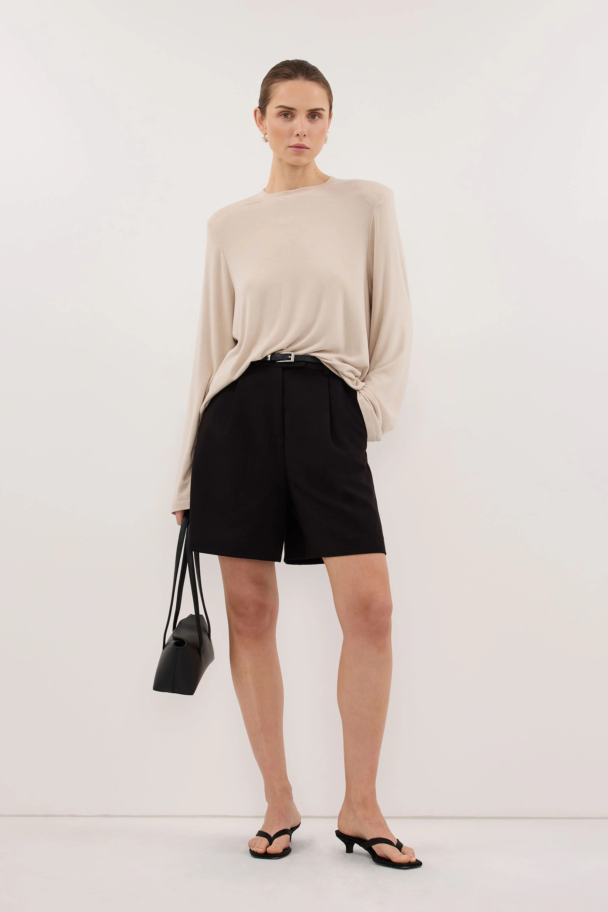 SOLENE BLACK BEMUDA SHORT | DISSH