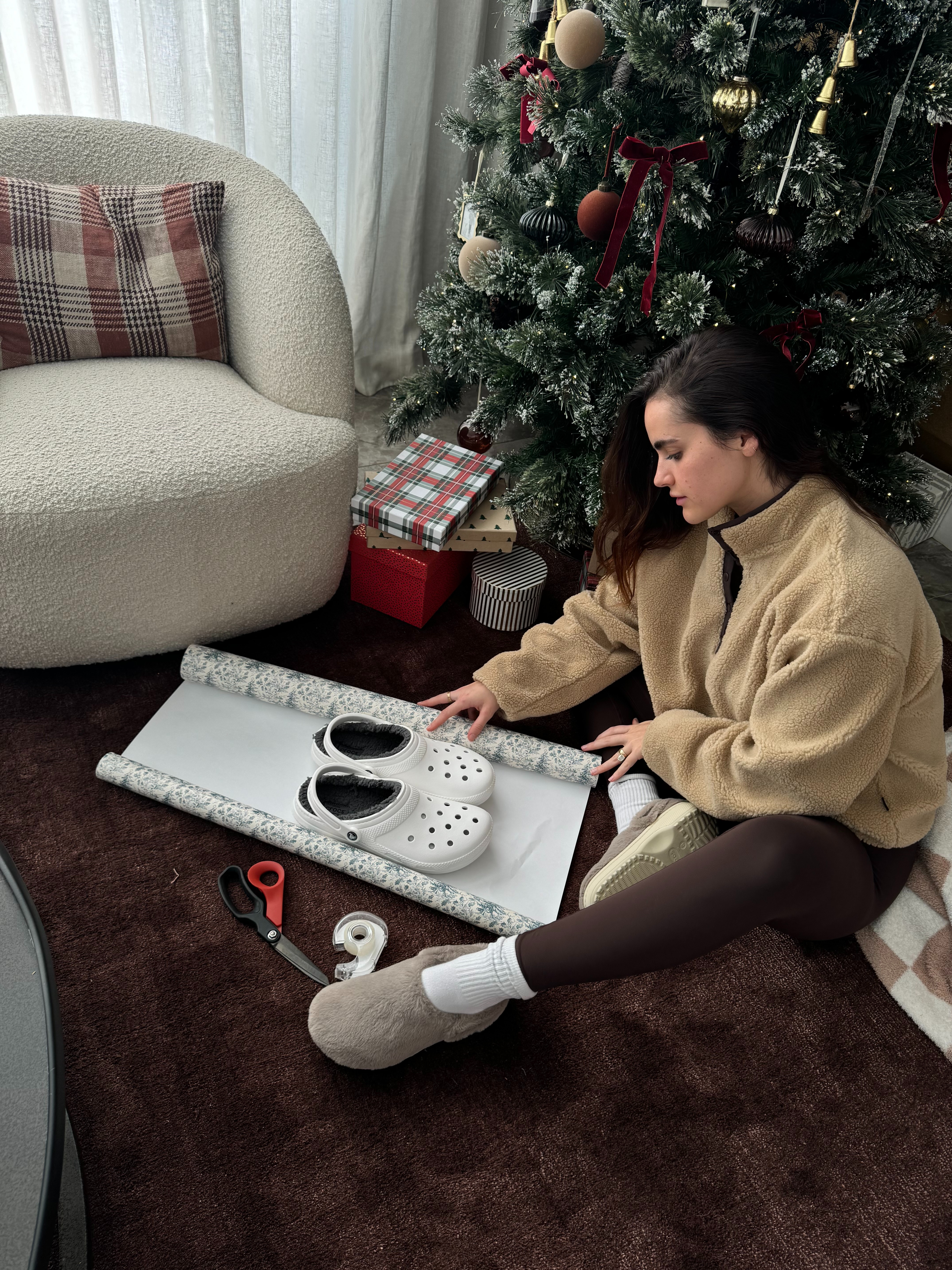 Snag a pair of @Crocs for you and your loved one this holiday season! #crocspartner  

 