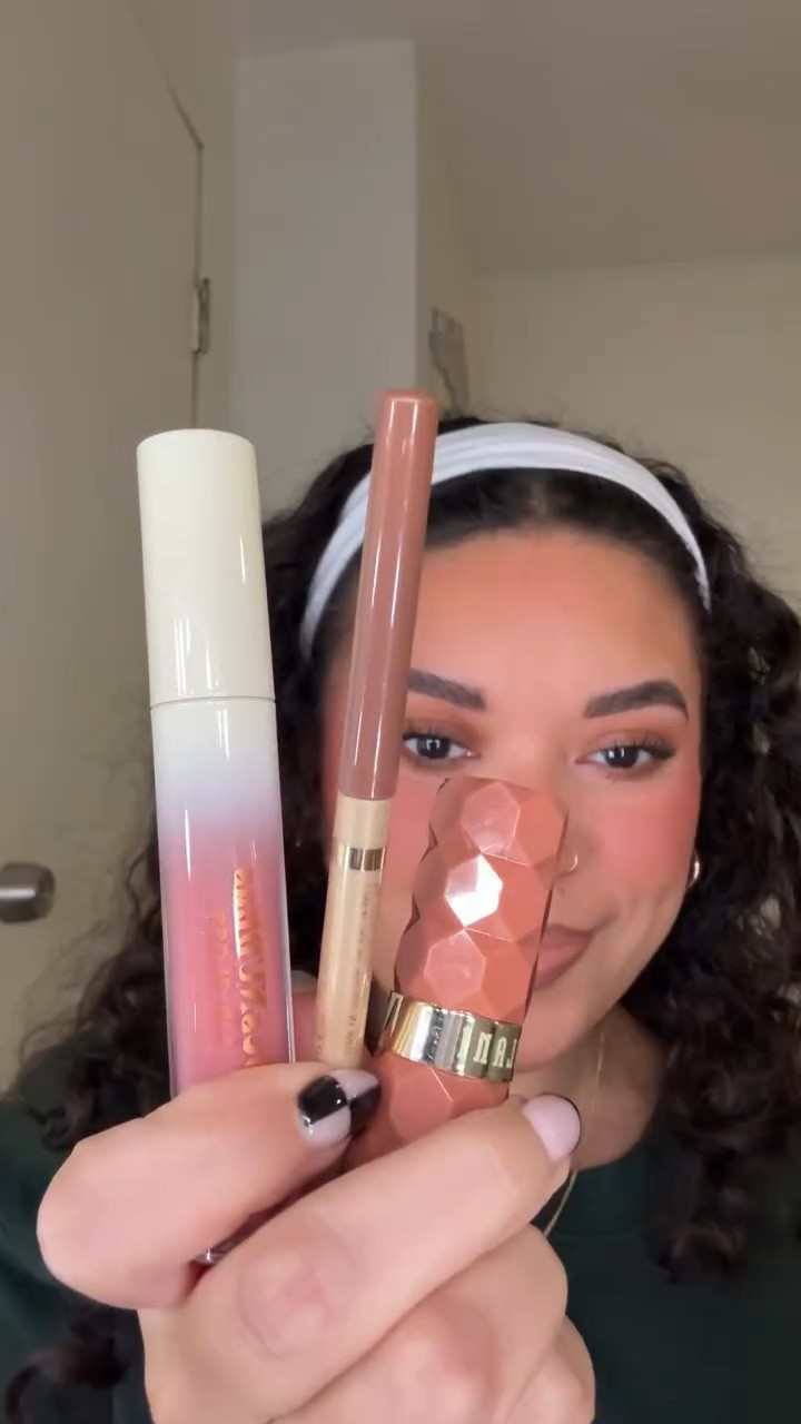 need to work on my voiceovers 😮‍💨😮‍💨 

@lorealparis liner in toffee to me 
@milanicosmetics lipstick in pleasure 
@alamarcosmetics lipgloss in birthday suit 

#lipcombotutorial #lipcombo #grwm #grwmilani #microinfluencer

#LTKBeauty #LTKgrwm #LTKvlog