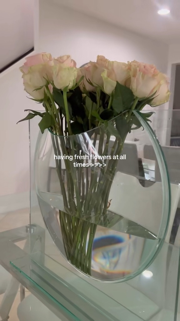 I love this vase so much, it’s my favorite! It’s so elegant and goes with any flower ❤️ #homedecor #decoration #flowers


#LTKmomlife #LTKdayinmylife #LTKMothersDay