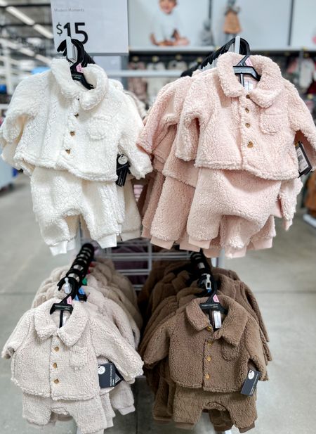 We love Modern Moments at Walmart!

Modern Moments by Gerber Baby Boy or Girl Unisex Microplush Collared Top and Ribbed Pant Outfit Set, 2-Piece, Sizes 0/3-24 Months
$15.00

Baby winter clothes, baby fall clothes, baby boy, baby girl

#LTKbaby #LTKkids #LTKbump