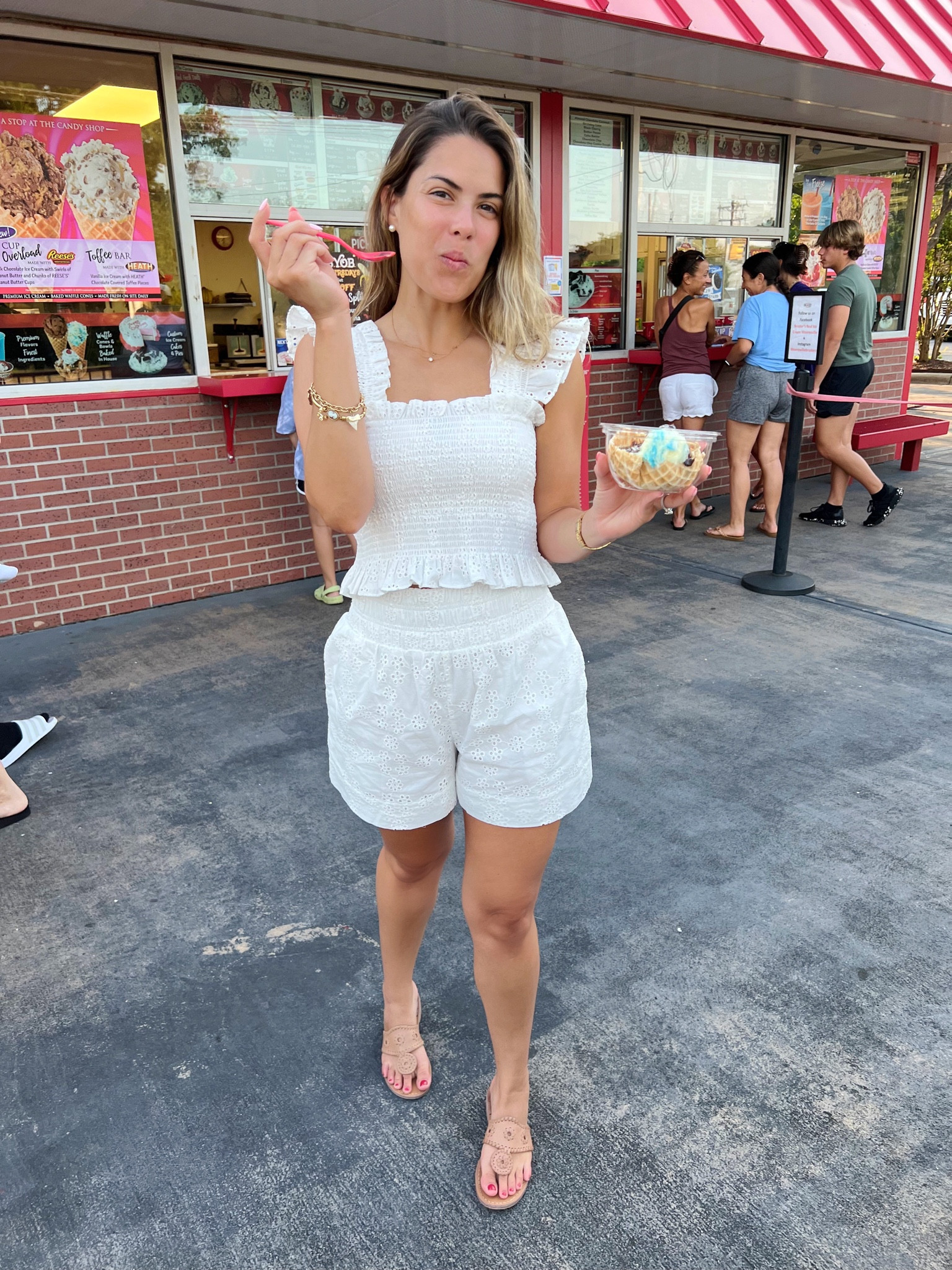 #hillhousehome set for an evening of ice cream 🍦
.
#summernights #matchingset #ruffles 

#LTKstyletip #LTKtravel #LTKSeasonal