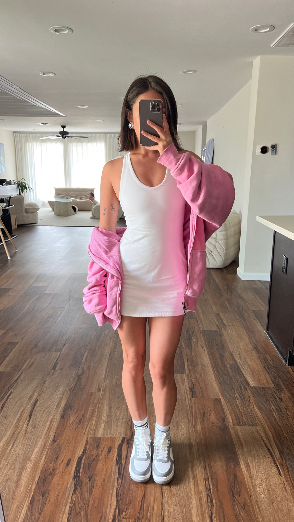 Use code SUMMER10 for Elwood clothing 🎀💅🏽