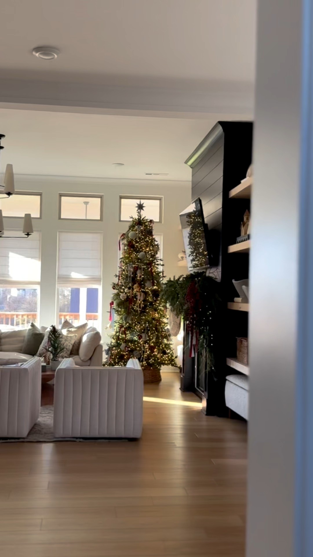 Select blinds NO DRILL ROMAN SHADES

Color: White Beige
Type: No drill Classic Roman Shade

#LTKSaleAlert #LTKCyberWeek #LTKHoliday