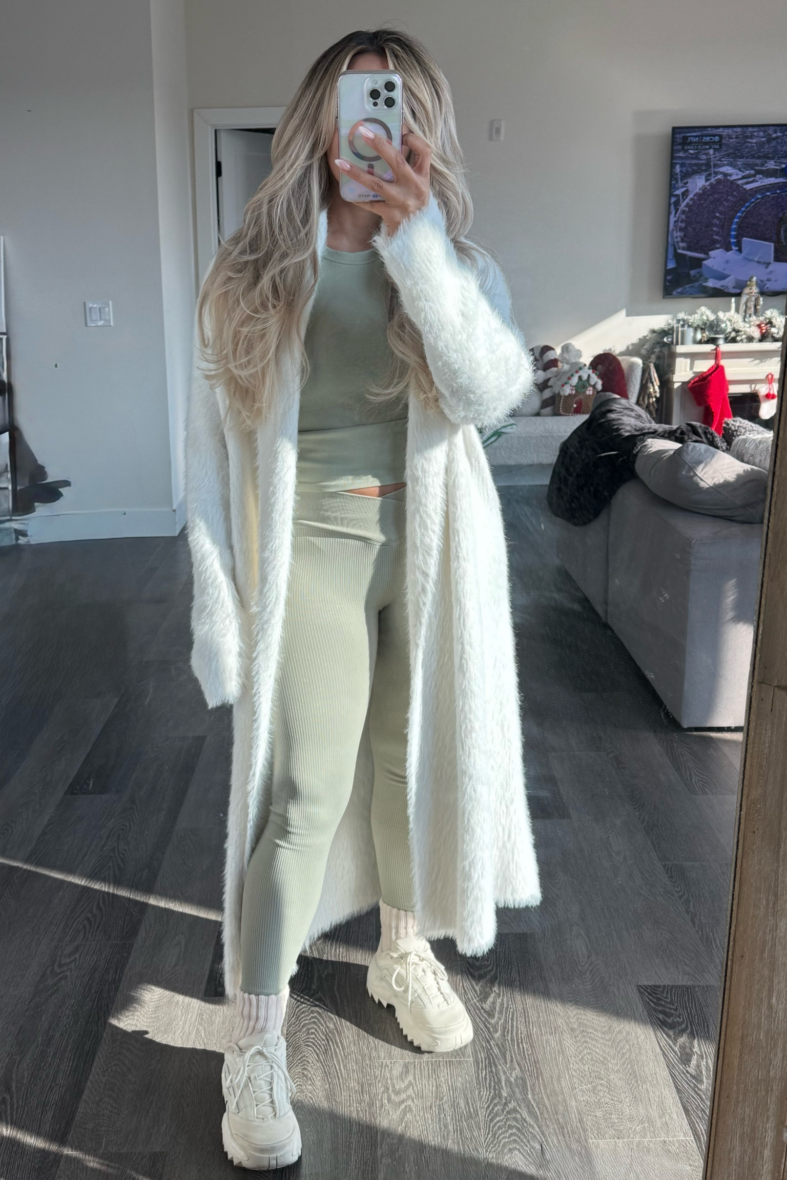 Cozy yet elevated for a perfect brunch weekend vibe 🍳✨ This outfit is all about soft neutrals and comfy textures that still feel chic. Every piece is linked on my LTK—shop the look to stay warm and stylish all season long! #WeekendOutfit #CozyChic #LTKStyle

#LTKStyleTip