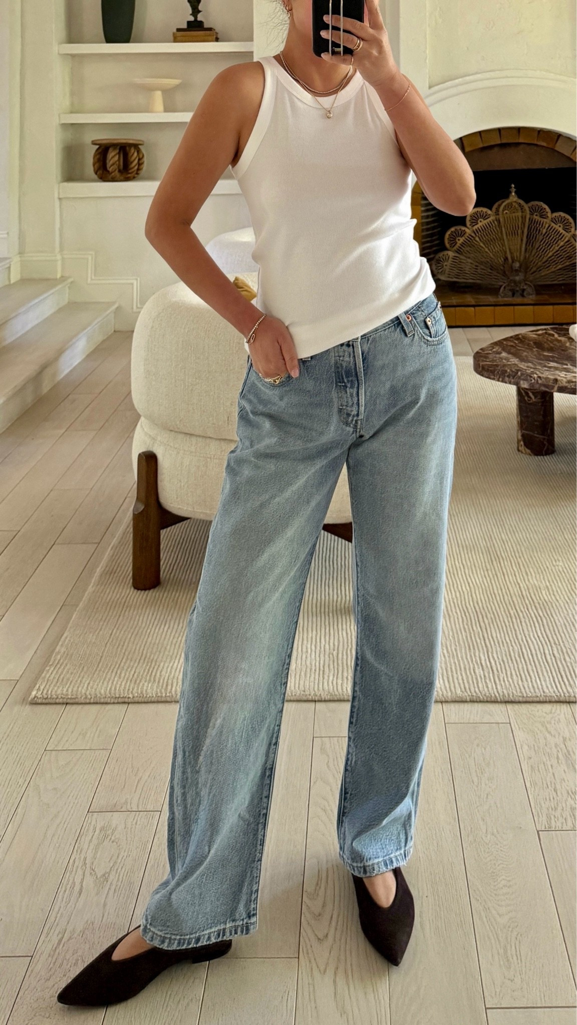 The softest, lightweight jeans! Such a flattering style.

For size reference, I’m 5 ft 115 pounds and wearing 25x28. Perfect fit and length! For the tank, I’m wearing a Small. 

@Levi's 
#levispartner
