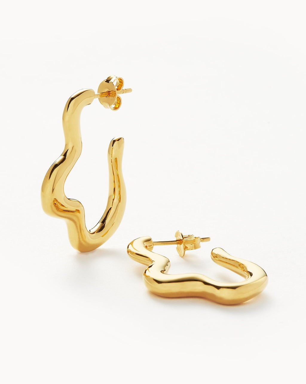 Squiggle Wavy Large Hoop Earrings | Missoma
