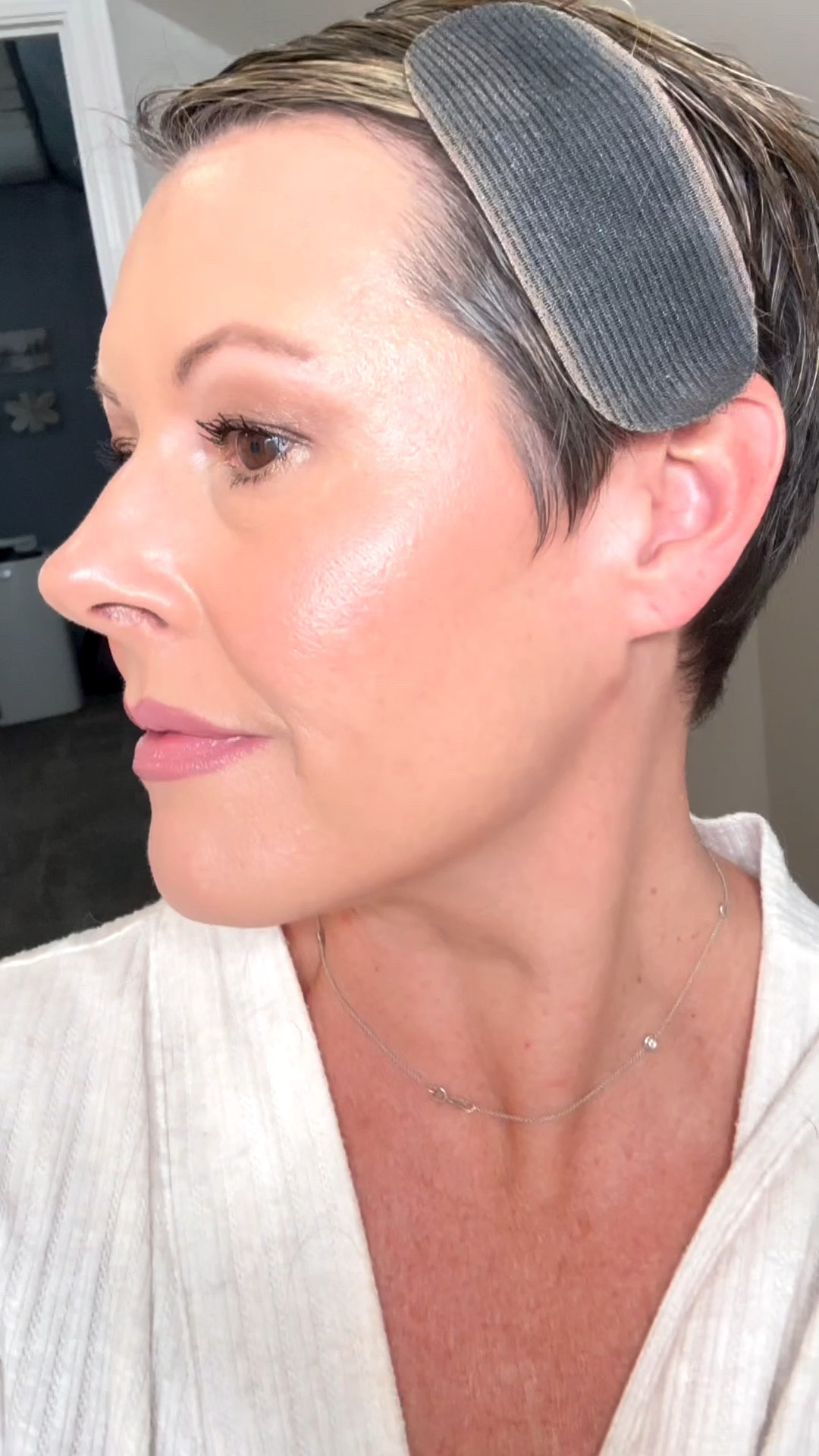 Take what you love, leave what you don’t. 💕 I’m linking every product from this full-face makeup look so you can explore the ones that caught your eye. Over the next few weeks, I’ll be sharing tutorials and tips for each product I used, so stay tuned! And if you have a makeup question, drop it below I just might answer it in a future video.

#LTKstorytime #LTKOver40 #LTKBeauty