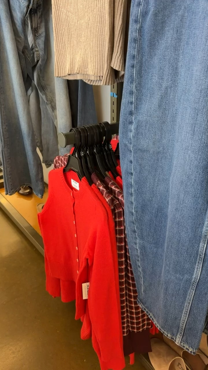 this red cardigan is SO good ❤️ such a cute way to add a little pop of color to your fall outfits!

#OldNavy #OldNavyStyle #OldNavyFinds #FallFashion #AffordableFashion #LTKCreator
