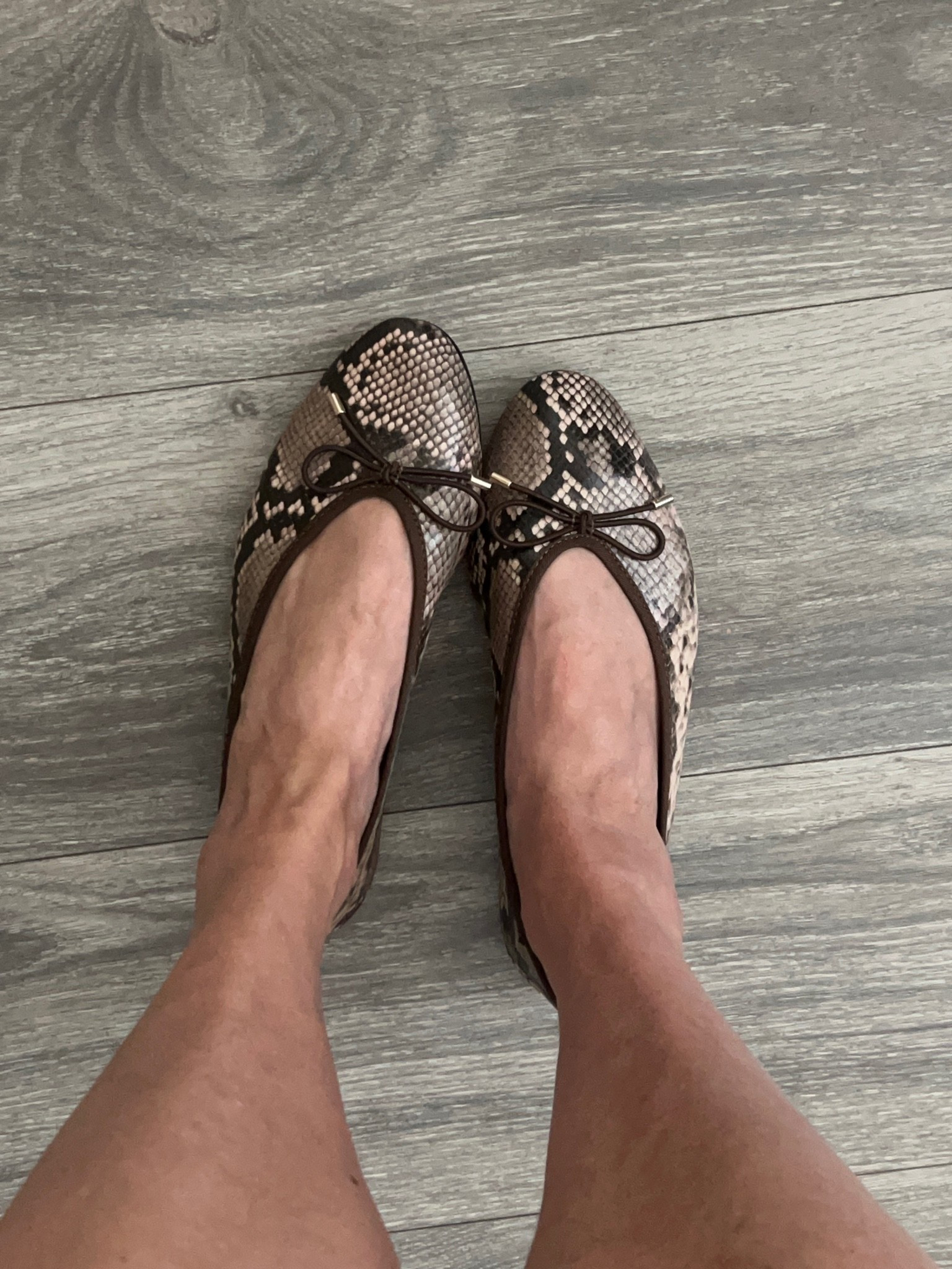 Snake print shoes
Ballet flats 
Neutral shoes 
ASOS shoes
ASOS finds

#LTKootd #LTKWorkwear #LTKOver40