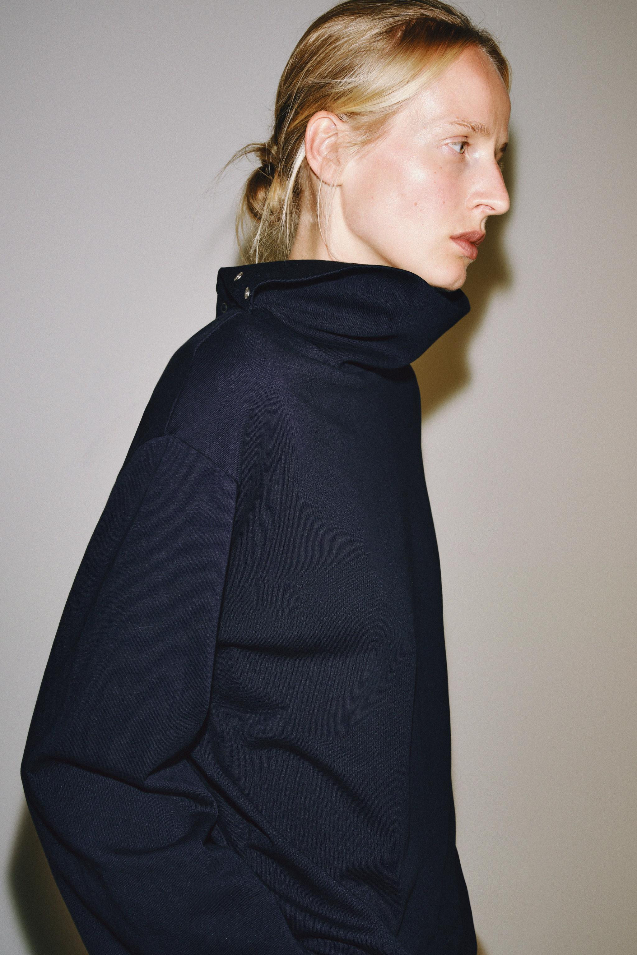 HIGH NECK SWEATSHIRT | Zara US