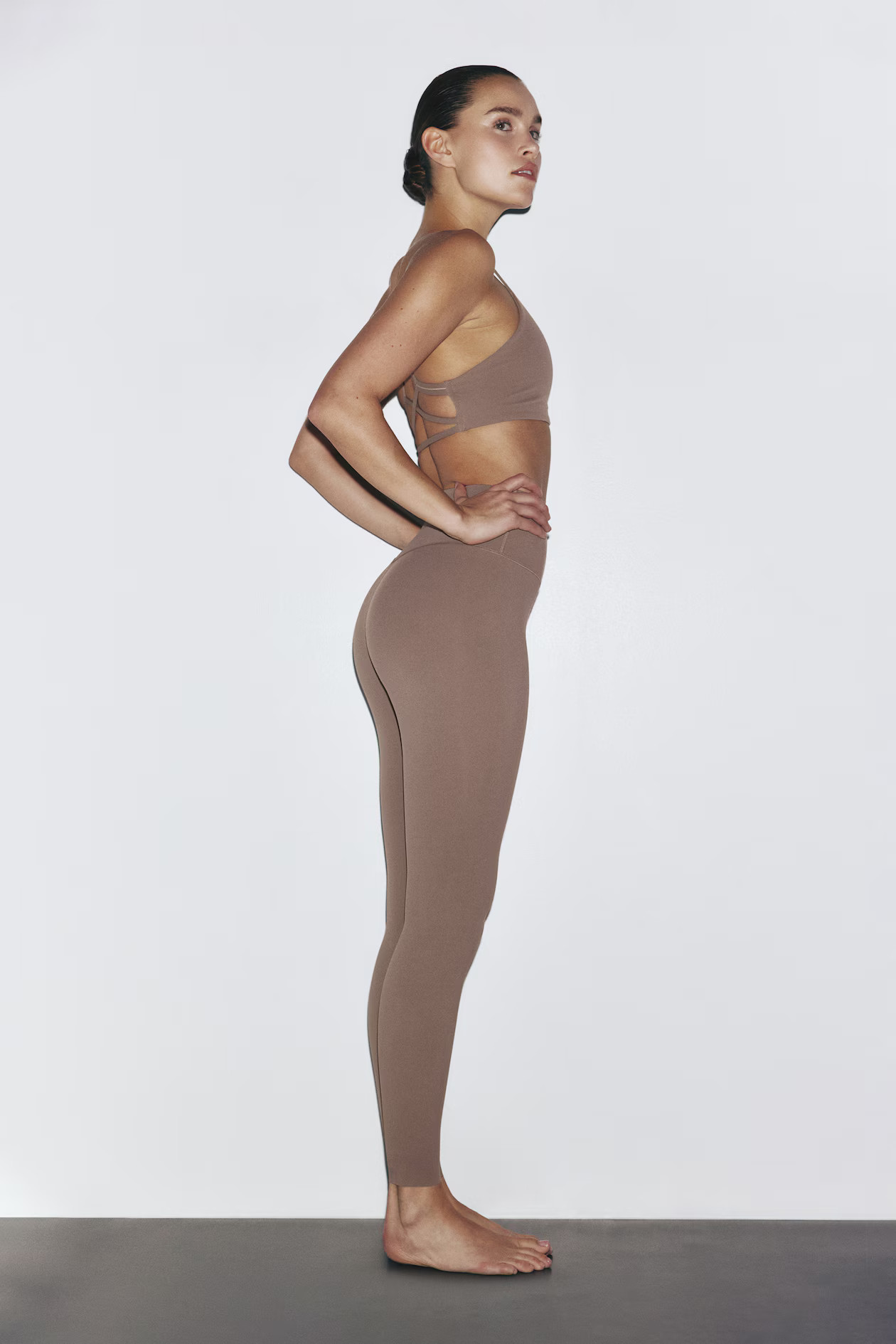 SculptMove™ High-Waist Leggings | H&M (US + CA)