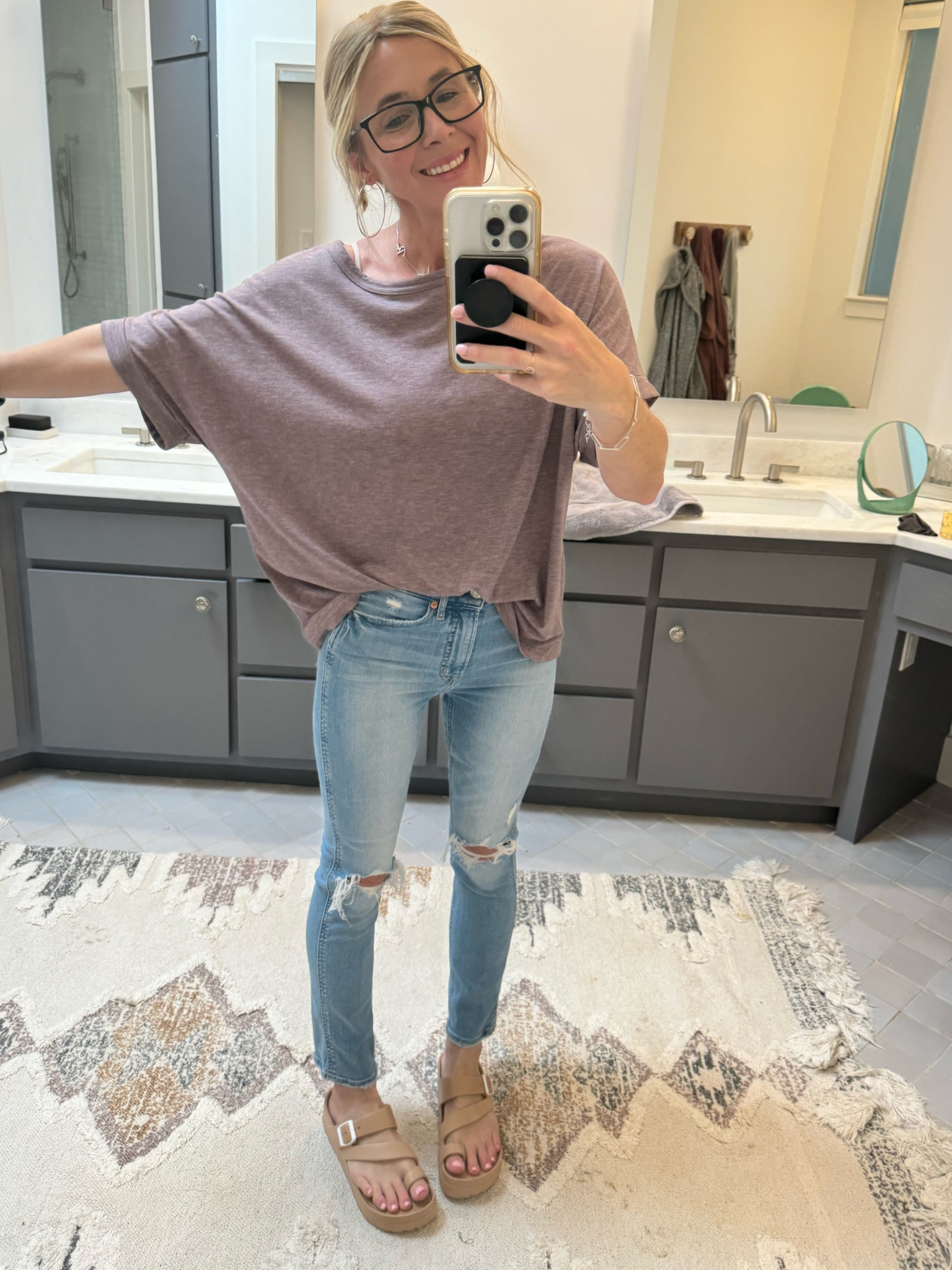 My “let’s get this week started” casual Monday outfit! 😃

#LTKover40 #LTKstyletip #LTKfindsunder50