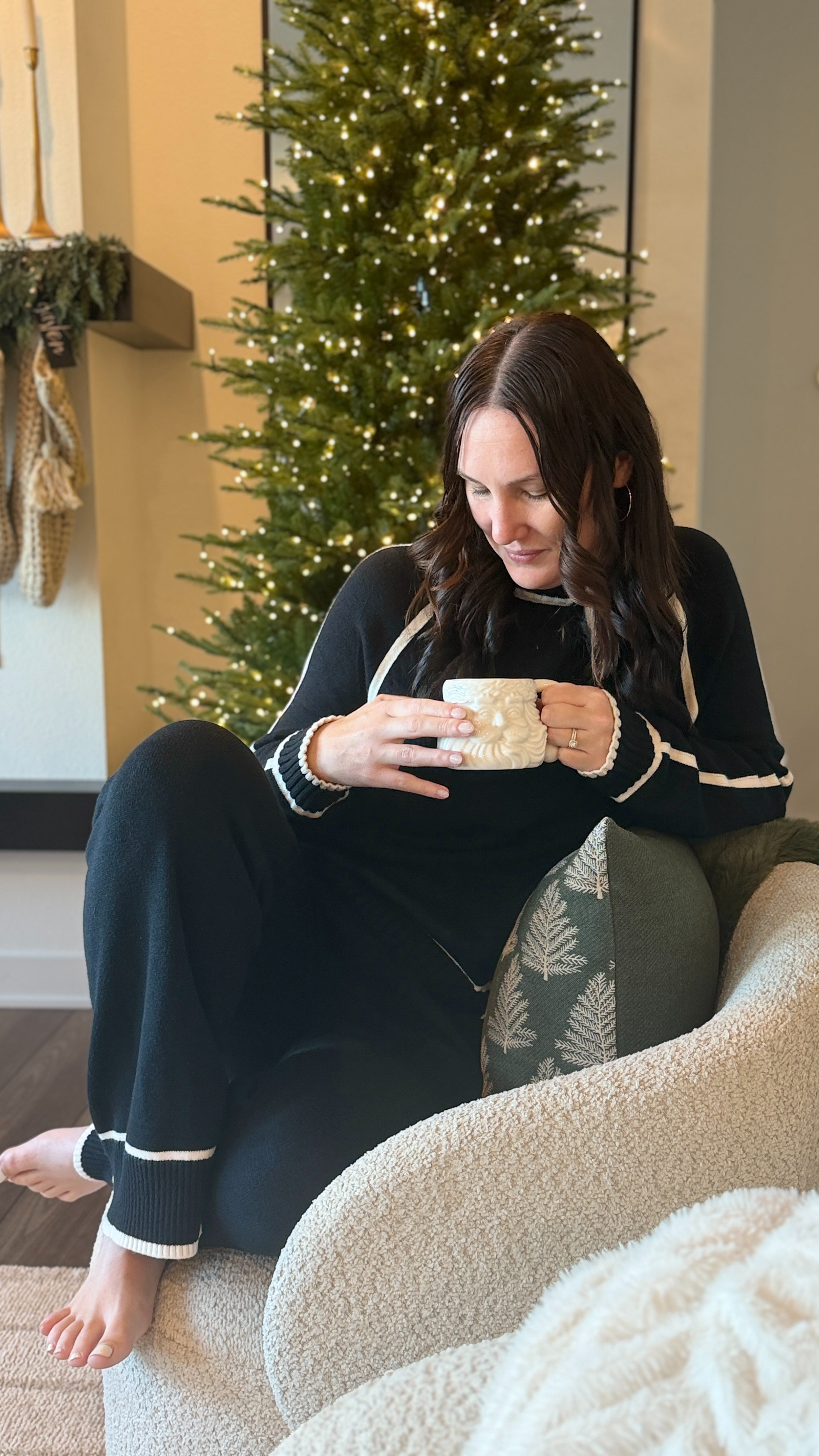 @amazon Cyber Monday just got cozier—snag my lounge set on sale now and chill in style 🙌✨  
#ad #founditonamazon #WinterFavorites2025

 

#LTKCyberWeek #LTKGiftGuide