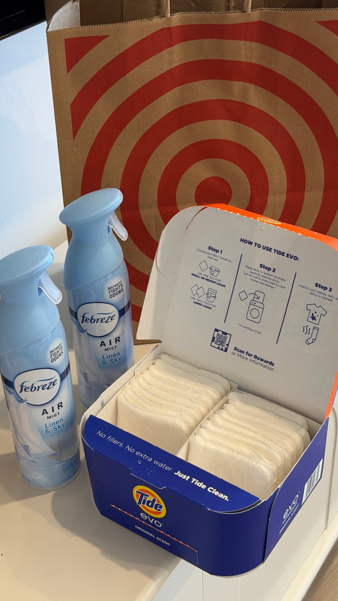 #ad apartment reset using the same habits + products college me was obsessed with 🫧💘🧺🌟✨ linking these + more favs here! #targetpartner #targetrun @Target @tidelaundry @febreeze