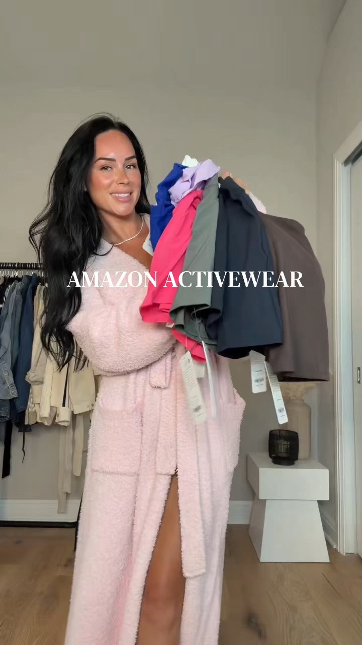 Amazon activewear try on haul ✨ keep or return 🛒 I will have these linked on my LTK.

My sizing 5’7, 145lbs, 32dd
I’m wearing size smalls.