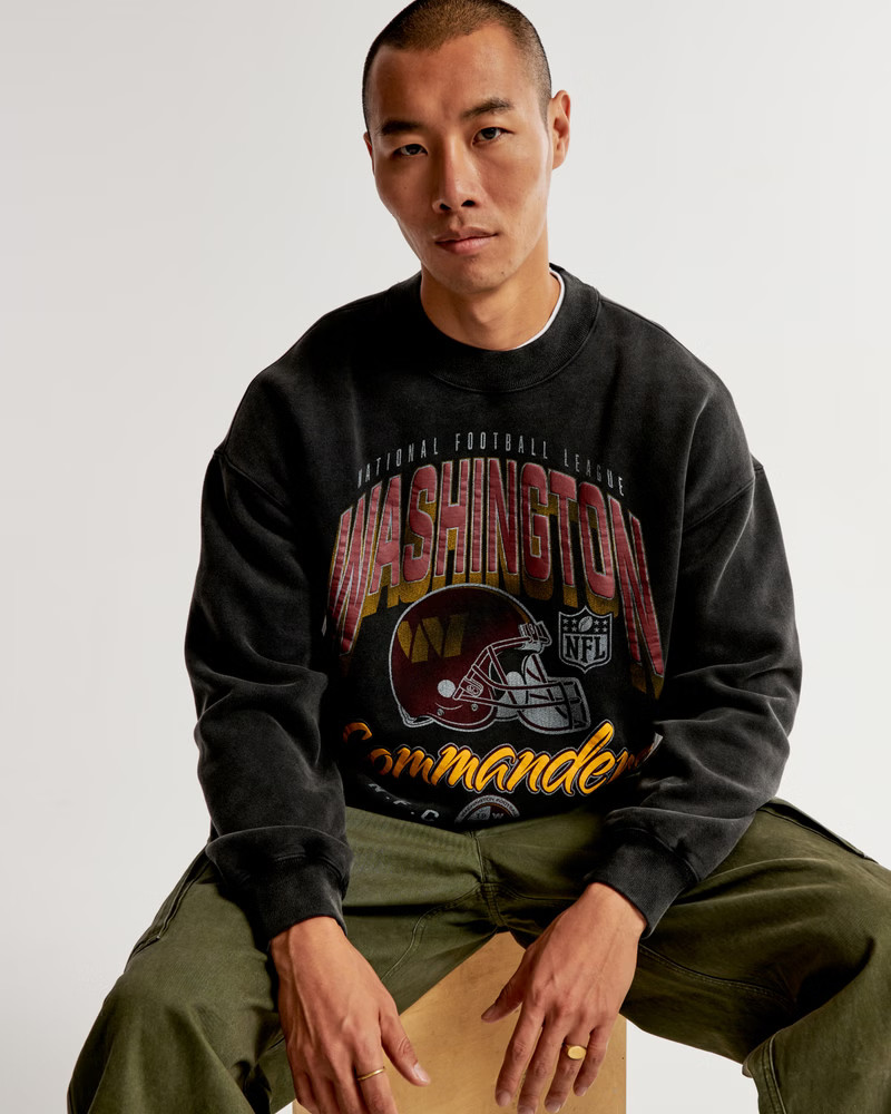 Men's Vintage Super Bowl Graphic Crew Sweatshirt | Men's Tops | Abercrombie.com | Abercrombie & Fitch (US)