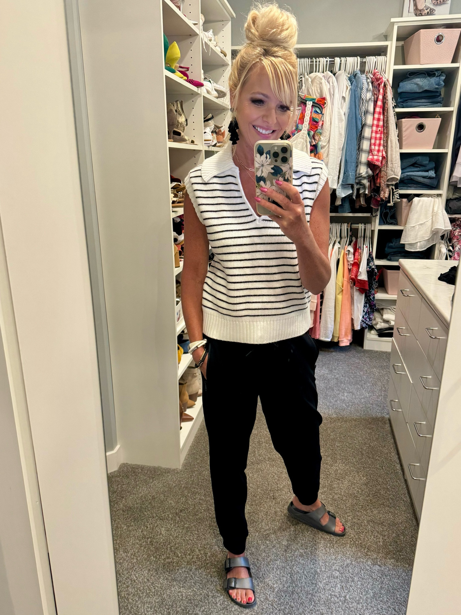 Sweater so soft and in 2 dozen colors #amazon #affordable

#LTKFindsUnder50 #LTKTravel #LTKStyleTip