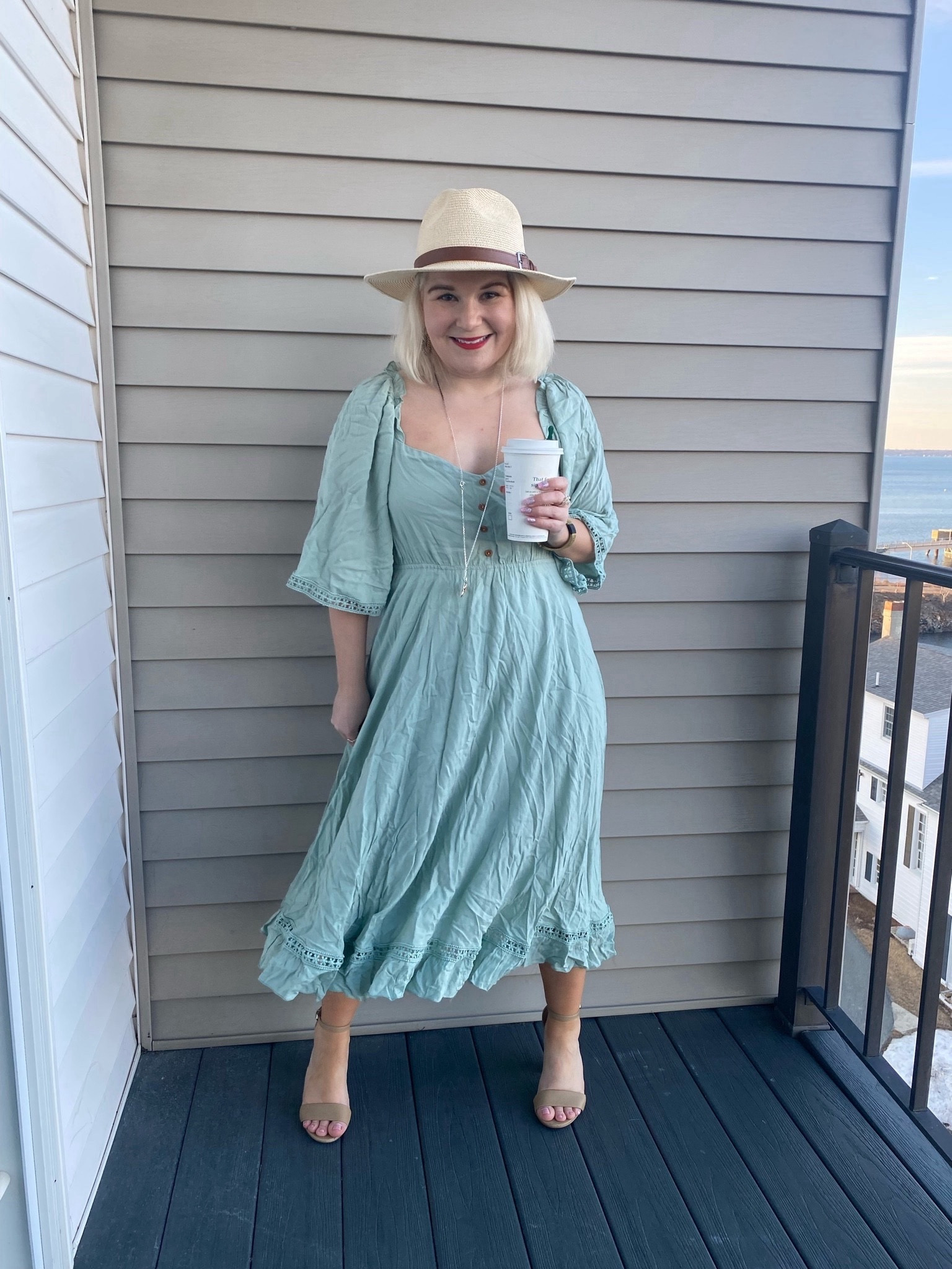 This @Lulus dress is the perfect work from the desk to dinner putfit. 

#LTKWorkwear #LTKootd #LTKPetite