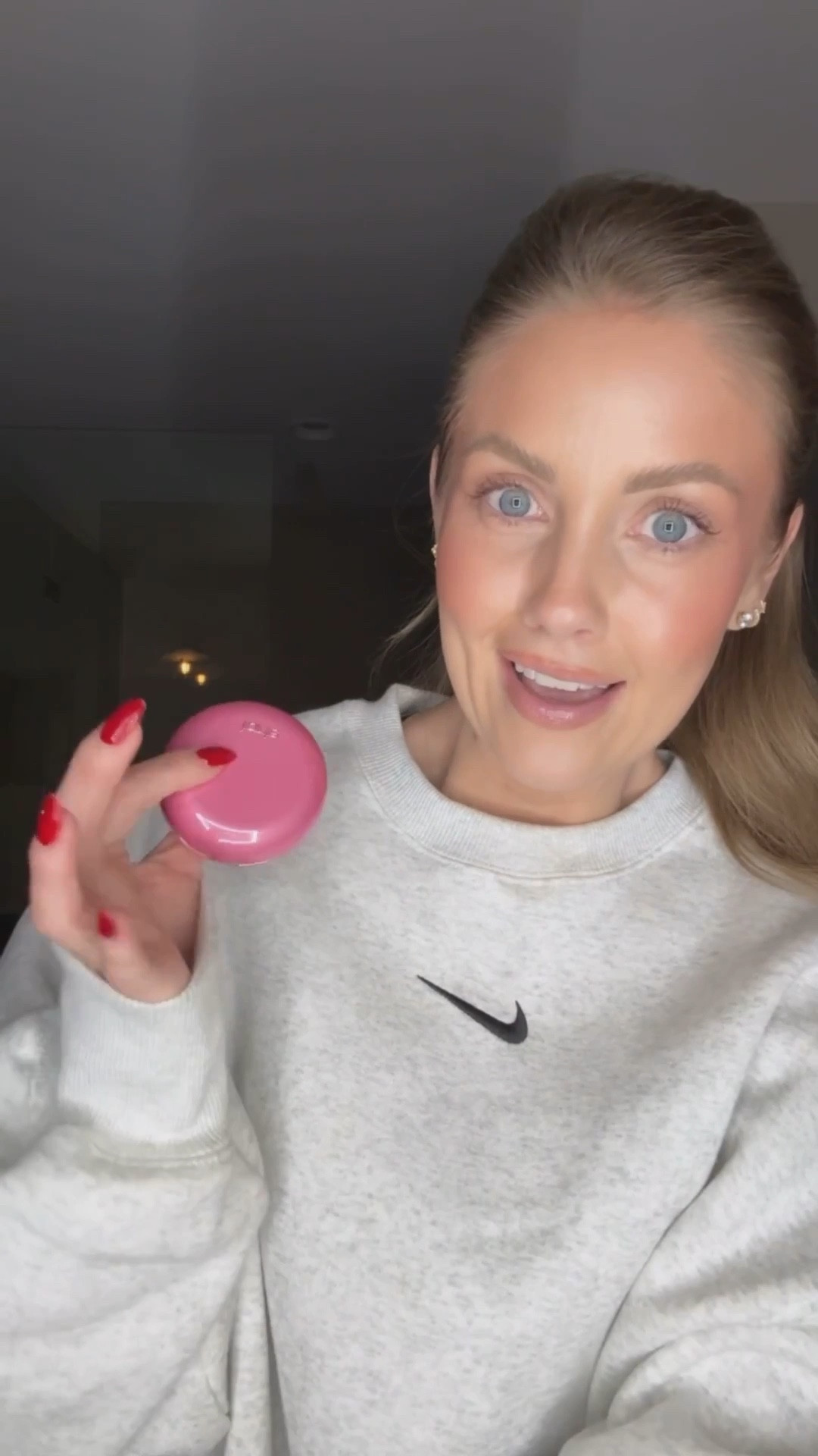 The BEST blush!!

Wearing shade Strawberry Bliss 💗 Lip shade 220
XS sweatshirt and pants  

Lip combo, blush, blush shade, fav blush, stocking stuffers, make up, gift guide, Almostreadyblog, Amanda West

#LTKFindsUnder100 #LTKBeauty #LTKFindsUnder50